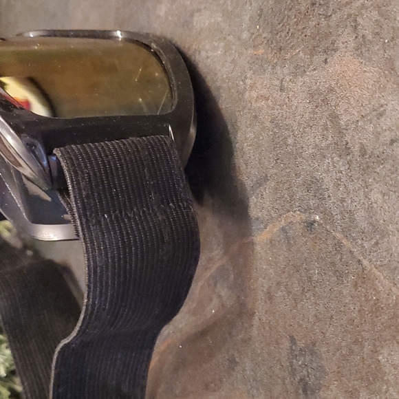 Ski & Riding Goggles - Picture 3 of 5